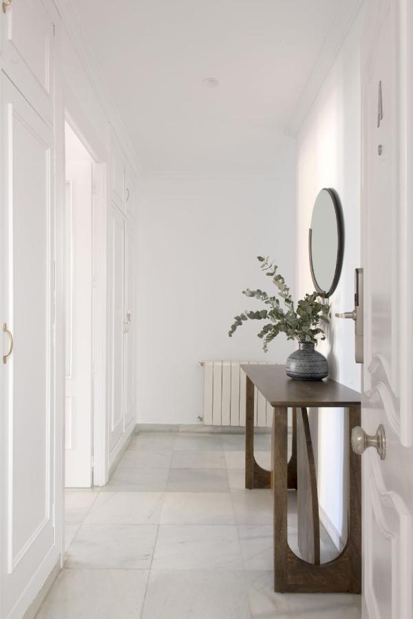 Suites Maestranza - Puerta Del Arenal By Magno Apartments Seville Luaran gambar